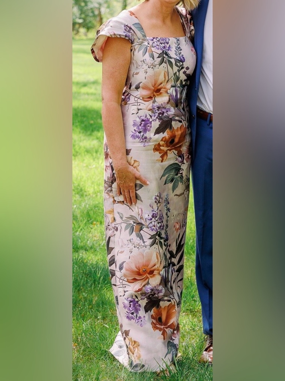 Alexander by Daymor Floral Square-Neck formal dress in cream floral